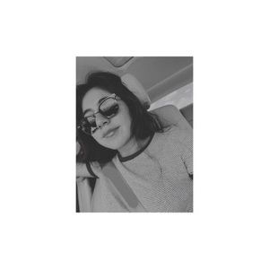 Meet your Posher, Elizabeth